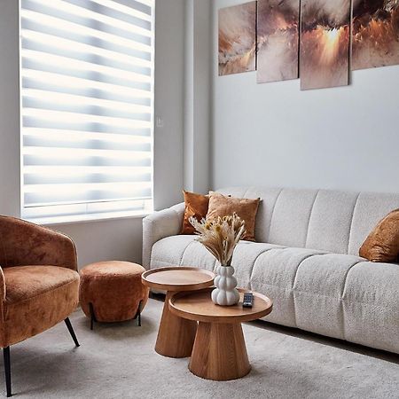 Urban Chic Apartment In The Heart Of Malinas Exterior foto