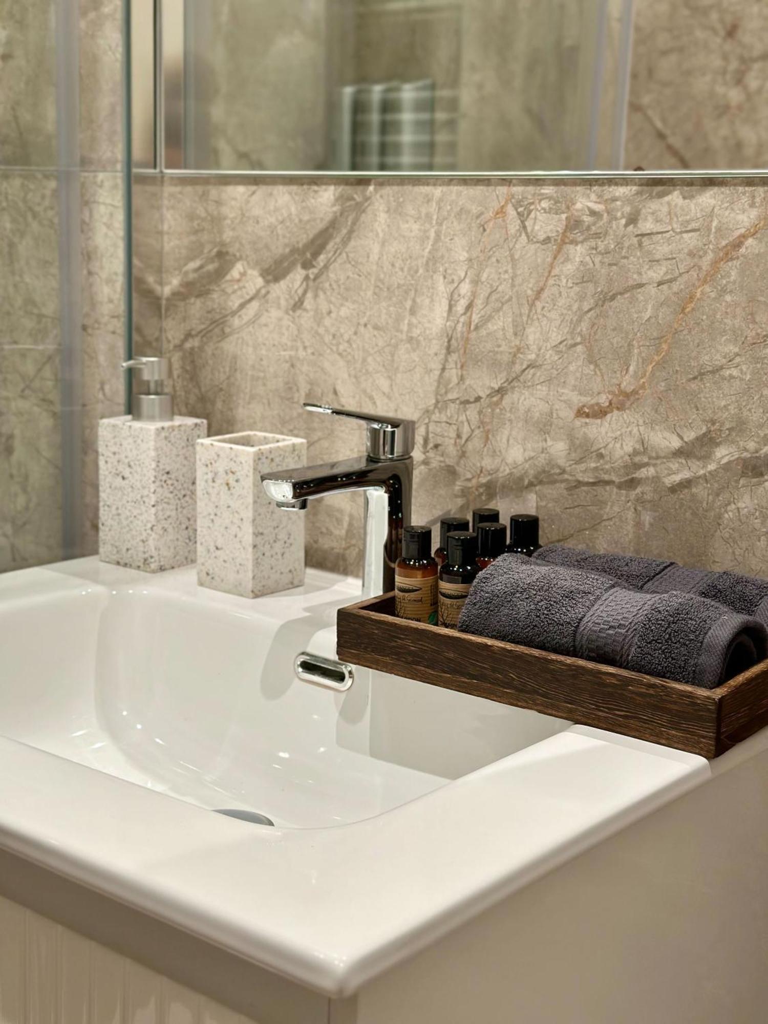 Urban Chic Apartment In The Heart Of Malinas Exterior foto
